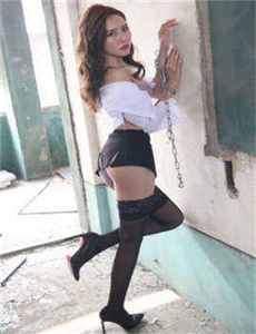 颜射内射巨乳人妻/办公桌添的我好爽