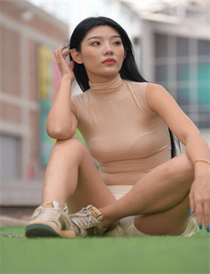 姐姐的朋友3在线观看 中文-年轻的阿姨5在观整有限中字