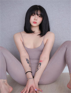 peggy梁婖婷-9877美女被虐图片